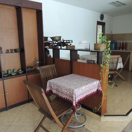 Rumah Polonia Guest House 雅加达 外观 照片